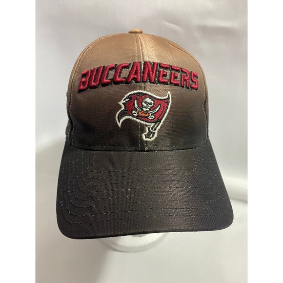 Vintage Puma NFL Tampa Bay Buccaneers Hat Pro Line Adjustable Cap - Picture 2 of 10